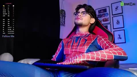 Snapshot of isaac_saenz chatting on 14, 12, 2025 Isaac Saenz. online show from 14, 12, 2025