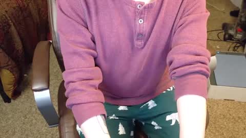 Snapshot of isaac_sheffield chatting on 2, 2, 2025 isaac online show from 2, 2, 2025