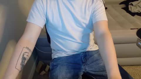 Snapshot of isaac_sheffield chatting on 3, 12, 2025 isaac online show from 3, 12, 2025