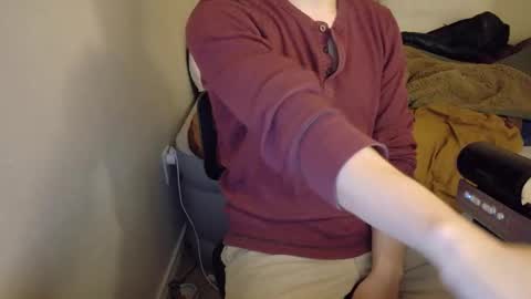 Snapshot of isaac_sheffield chatting on 15, 12, 2025 isaac online show from 15, 12, 2025