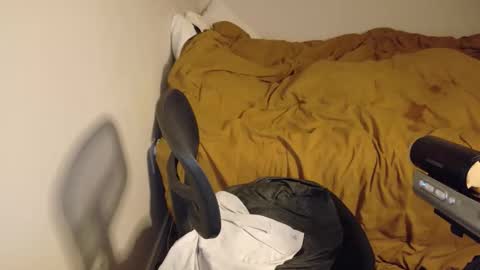 Snapshot of isaac_sheffield chatting on 21, 12, 2025 isaac online show from 21, 12, 2025