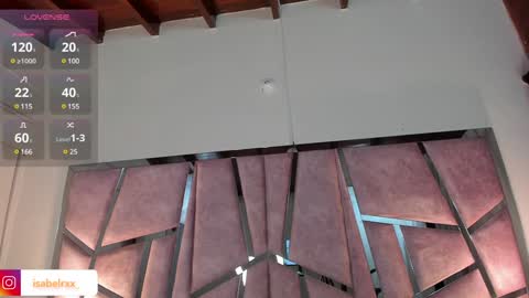 Snapshot of isabel_roux chatting on 12, 1, 2025 Isabel online show from 12, 1, 2025