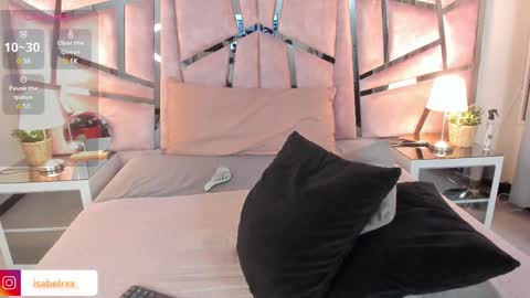 Snapshot of isabel_roux chatting on 13, 2, 2025 Isabel online show from 13, 2, 2025