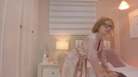 isabela__x online show from 27, 3, 2026