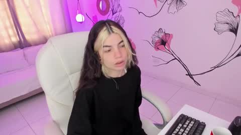 Snapshot of isabela_fiorelli chatting on 28, 9, 2025 isabela_fiorelli online show from 28, 9, 2025