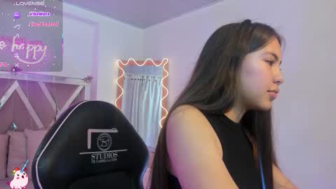 Snapshot of isabela_tay chatting on 5, 12, 2025 ISABELA online show from 5, 12, 2025