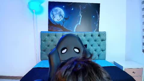 Isabel Cortez online show from 1, 10, 2025