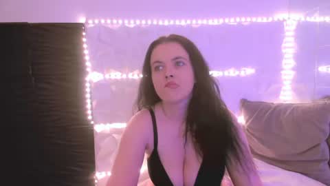 Snapshot of isabell3_ chatting on 11, 6, 2026 Isabelle online show from 11, 6, 2026