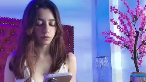 Snapshot of isabell_smiith chatting on 13, 12, 2025 Isabell online show from 13, 12, 2025