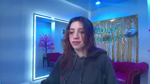 Snapshot of isabell_smiith chatting on 14, 12, 2025 Isabell online show from 14, 12, 2025