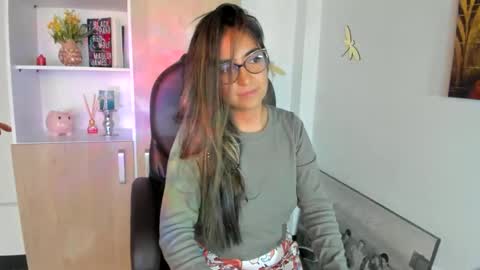 Snapshot of isabella22_1 chatting on 12, 3, 2025 Isabella22 1 online show from 12, 3, 2025
