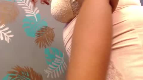 Snapshot of isabella_brown19 chatting on 1, 11, 2025 ISABELLA online show from 1, 11, 2025