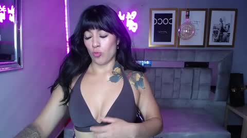 Snapshot of isabella_collen_v chatting on 11, 3, 2025 Hi Stream 800am to 200pm online show from 11, 3, 2025