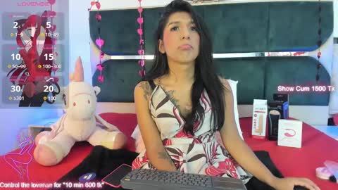 Snapshot of isabella_coronado chatting on 5, 3, 2025 Isabella Coronado online show from 5, 3, 2025