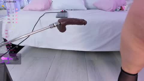 Snapshot of isabella_daniell chatting on 22, 11, 2025 Isa online show from 22, 11, 2025