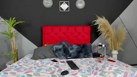 isabella_fire96 online show from 12, 3, 2025