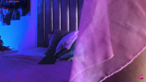 Snapshot of isabella_flowerss chatting on 30, 10, 2025 online show from 30, 10, 2025