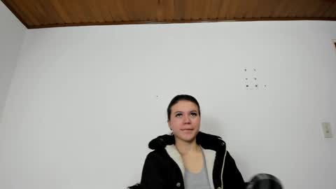 isabella_jaramillo online show from 15, 11, 2025