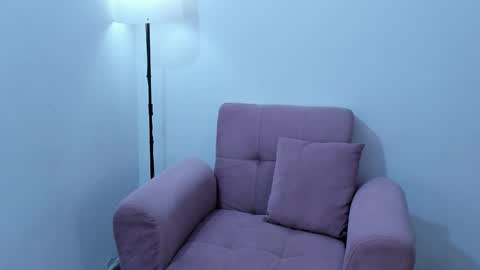 Snapshot of isabella_jones9 chatting on 3, 10, 2025 ISABELLA online show from 3, 10, 2025