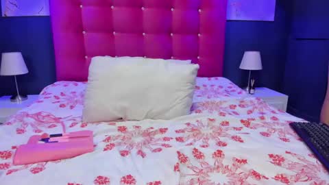 Snapshot of isabella_lovestory chatting on 15, 12, 2025 isabella lovestory online show from 15, 12, 2025