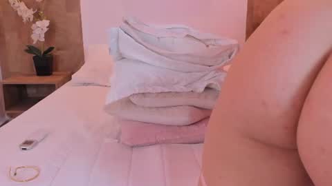 Snapshot of isabella_winkler chatting on 6, 7, 2026 isabella_winkler online show from 6, 7, 2026
