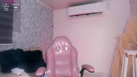 Snapshot of isabellaa23 chatting on 14, 12, 2025 isabellaa23 online show from 14, 12, 2025