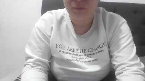 Snapshot of isabellaa_hills_ chatting on 15, 11, 2025 isabellaa_hills_ online show from 15, 11, 2025