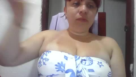 Snapshot of isabellaa_hills_ chatting on 16, 12, 2025 isabellaa_hills_ online show from 16, 12, 2025