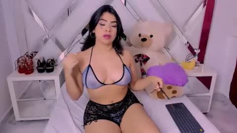 Snapshot of isabellaacruz chatting on 16, 2, 2025 ISABELLA  online show from 16, 2, 2025