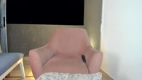 Snapshot of isabellabeker_ chatting on 15, 10, 2025 ISABEL online show from 15, 10, 2025