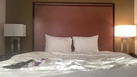 Isabella online show from 16, 9, 2025