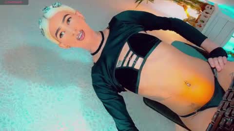 isabellagirs online show from 4, 7, 2026