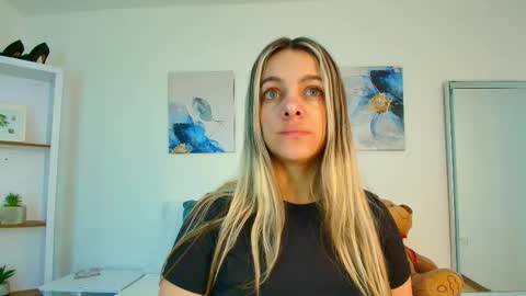 Isabella  online show from 28, 2, 2026