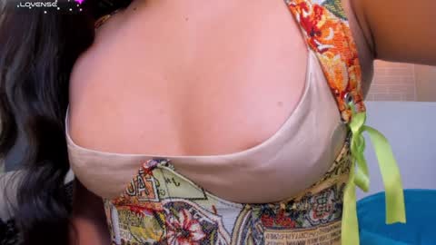 Isa Hill  online show from 31, 12, 2024