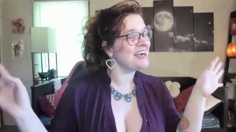 isabellamariedarcy online show from 5, 5, 2026