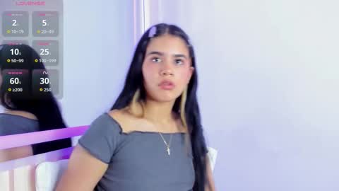 Snapshot of isabellamarinny chatting on 8, 10, 2025 Isabella online show from 8, 10, 2025