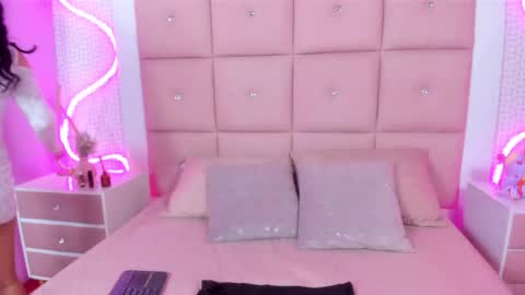 Snapshot of isabellapedraza chatting on 15, 5, 2026 Isabel online show from 15, 5, 2026