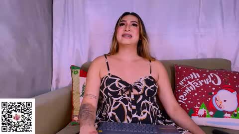 Snapshot of isabellas_smith chatting on 14, 12, 2025 Martina IG martissmith01 online show from 14, 12, 2025