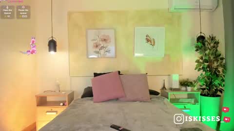 Snapshot of isabellasweet__ chatting on 10, 6, 2026 online show from 10, 6, 2026