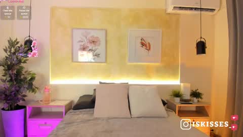 Snapshot of isabellasweet__ chatting on 18, 7, 2026 online show from 18, 7, 2026