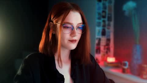 Snapshot of isabelle_stern chatting on 3, 2, 2025 Madame Isabelle online show from 3, 2, 2025