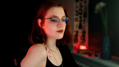 Snapshot of isabelle_stern chatting on 4, 2, 2025 Madame Isabelle online show from 4, 2, 2025