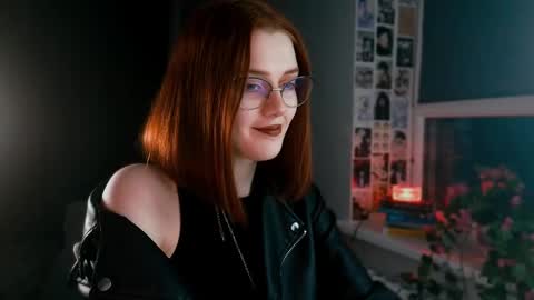 Snapshot of isabelle_stern chatting on 17, 2, 2025 Madame Isabelle online show from 17, 2, 2025