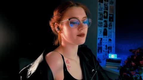 Snapshot of isabelle_stern chatting on 27, 2, 2025 Madame Isabelle online show from 27, 2, 2025