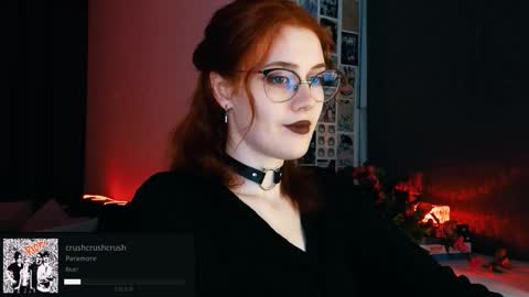 Snapshot of isabelle_stern chatting on 16, 9, 2025 Madame Isabelle online show from 16, 9, 2025