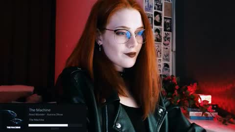 Snapshot of isabelle_stern chatting on 1, 10, 2025 Madame Isabelle online show from 1, 10, 2025