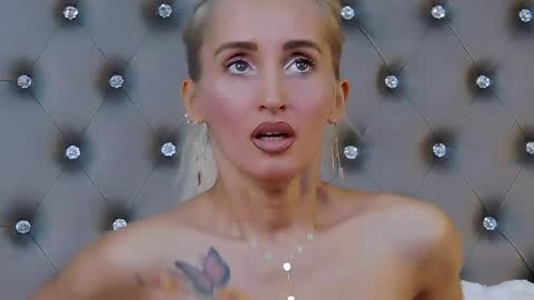 Snapshot of isabelleethan chatting on 31, 1, 2025 IsabelleEthan online show from 31, 1, 2025