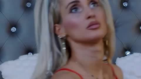 Snapshot of isabelleethan chatting on 11, 2, 2025 IsabelleEthan online show from 11, 2, 2025