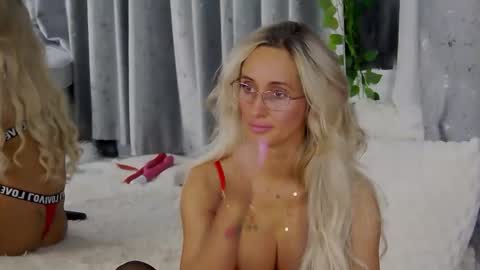 Snapshot of isabelleethan chatting on 14, 11, 2025 IsabelleEthan online show from 14, 11, 2025