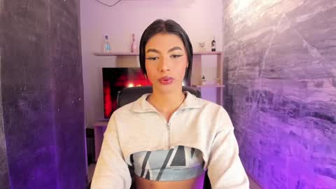 Snapshot of isabellefoxx chatting on 8, 1, 2025 Isa online show from 8, 1, 2025